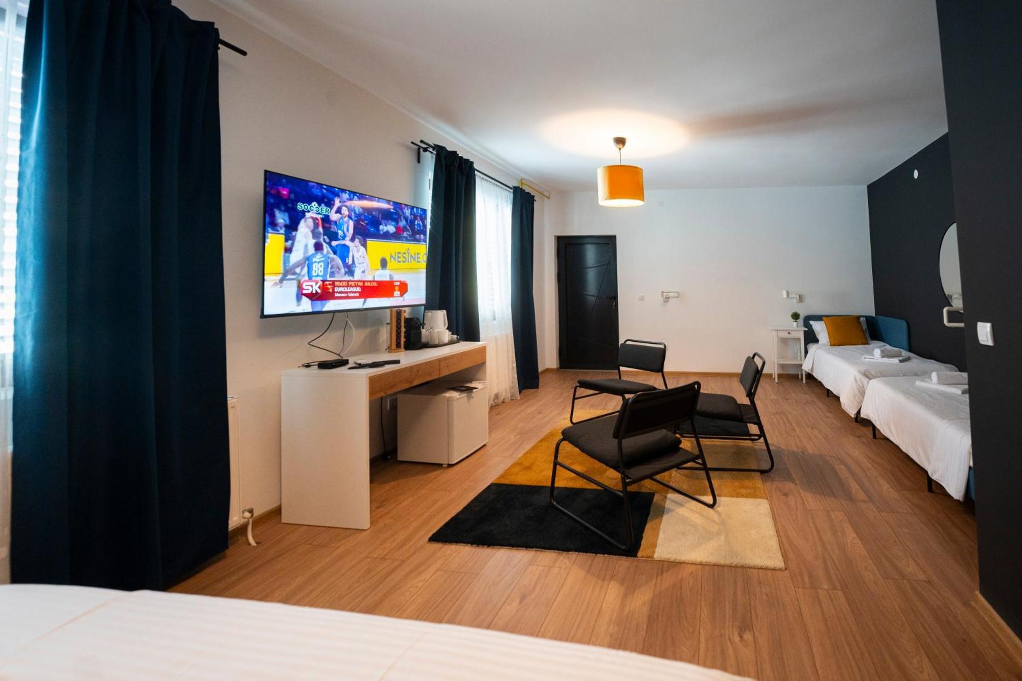 Cozy Nook B&B - Free Private Parking Novi Sad Ngoại thất bức ảnh
